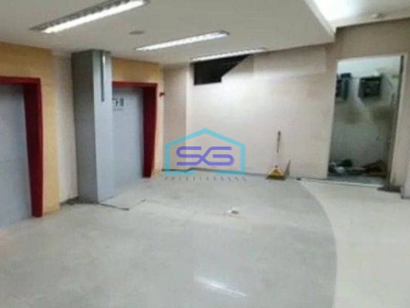 Disewakan Ruko 3,5 Lantai Gandeng 2, di Pertokoan Tanah Abang Jakarta Pusat