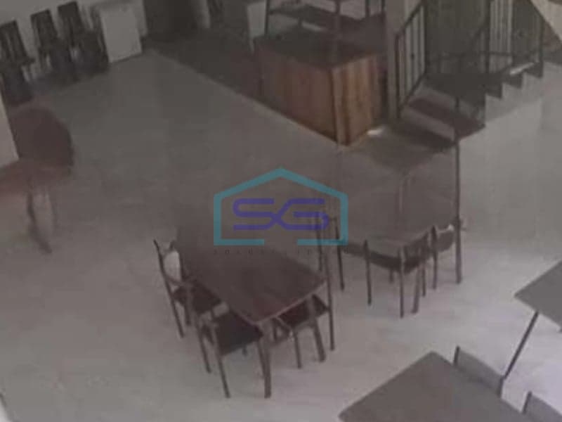 泗水东爪哇基迪里市230平方米战略性店屋出租