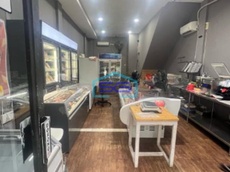 Dijual Ruko Strategis Posisi Paling Depan di Gading Serpong Tangerang LB 108m2