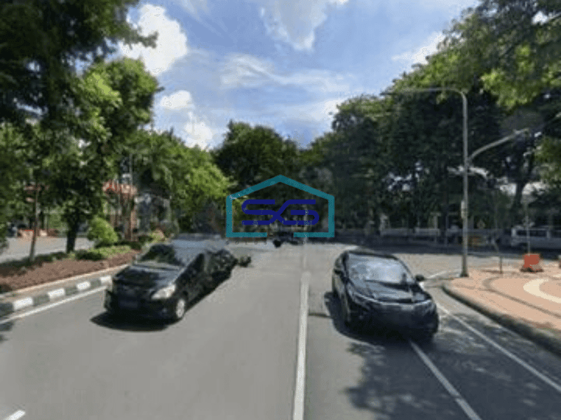 Dijual Bangunan Hook Area Komersial di Raya Darmo, Pusat Kota Surabaya