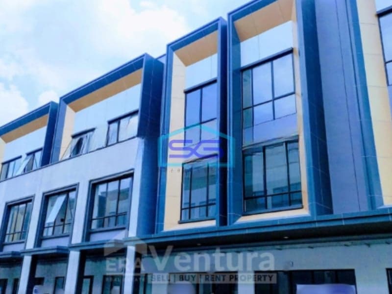 Disewakan Ruko Baru Gress di Citraland Surabaya Barat Luas Bangunan  450 m²