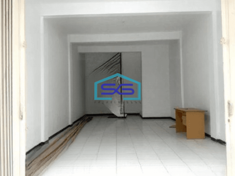 Disewakan Ruko 2 Lantai Luas Bangunan  106 m² di Klojen Malang Lokasi Strategis