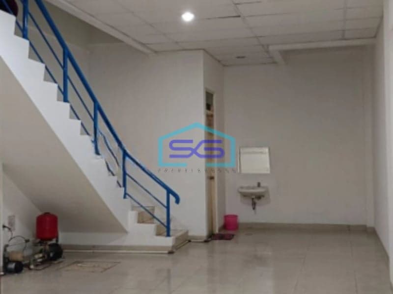 Dijual Ruko Puri Britania Puri indah Jakarta Barat Sudah Renovasi SHM LB 300m2