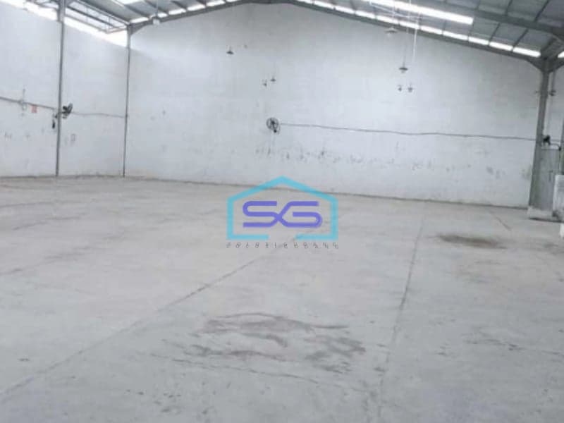 Disewakan Gudang Akses Container 40 Feet Luas Tanah  3000 m² di Tangerang