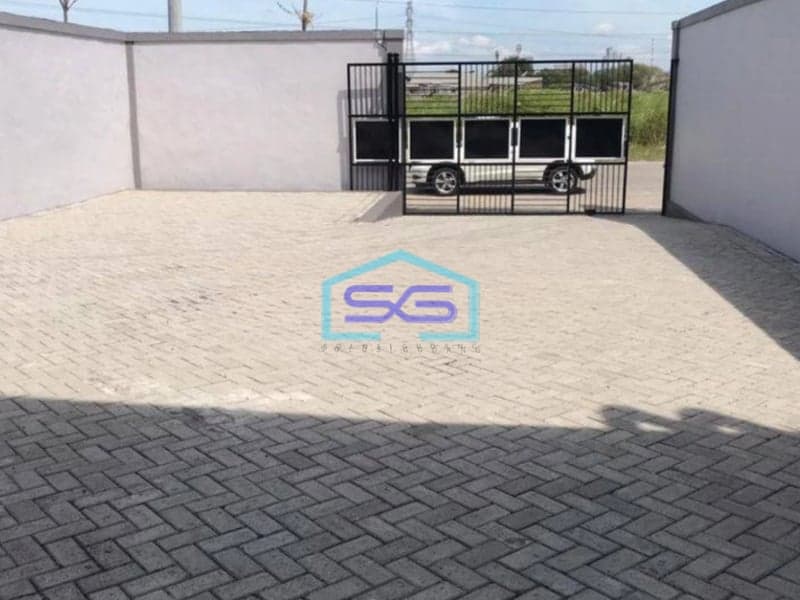 Disewakan Gudang di Margomulyo Sentral Permai Surabaya LB 420m2 Bagus HGB