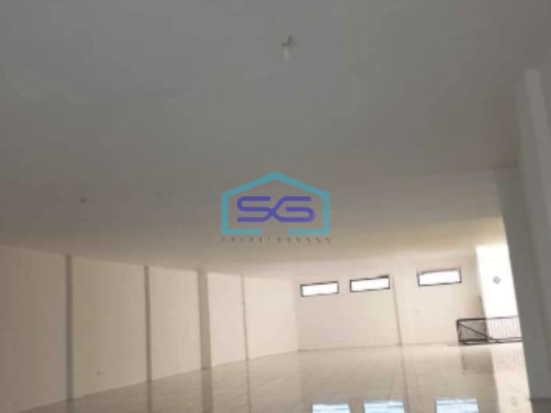 Disewakan Ruko 3 Lantai Luas Bangunan 300 m² Lokasi Blimbing Malang