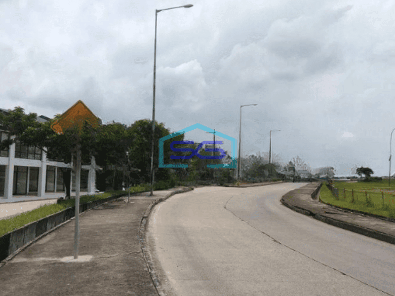 Dijual Ruko 3 Lantai Lokasi Strategis di Karawang Barat Luas Tanah 105 m² Harga Bisa Nego