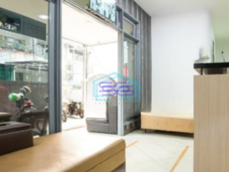 Dijual Ruko Luas Tanah  339 m² Lokasi Roxy Jakarta Pusat