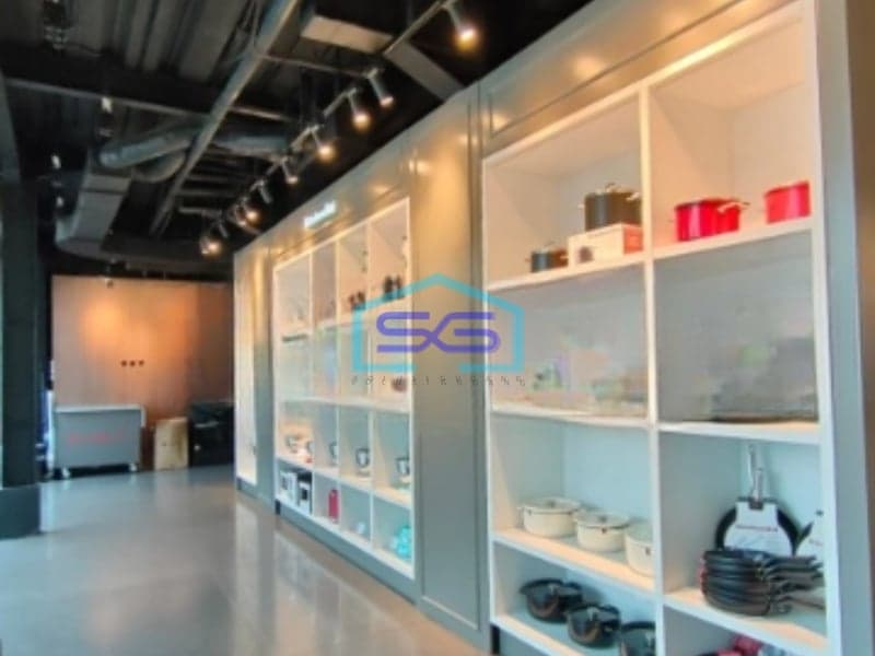 Dijual Kantor Luas Bangunan 665 m² Lokasi Strategis di Slipi Jakarta Barat