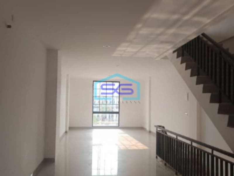 Disewakan Ruko Osaka PIK Jakarta Utara LB 200m2 Bangunan 3 lantai Hadap Jalan Raya