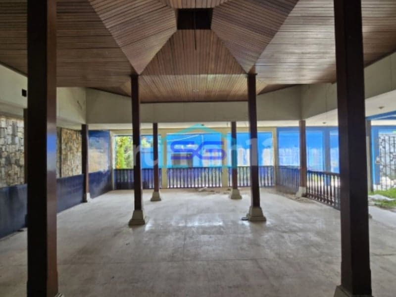 Disewakan Ruang Usaha Strategis Pusat Kota Solo Luas Bangunan 650m2