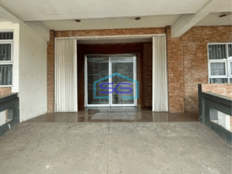 Dijual Ruang Usaha Luas Bangunan  1000 m² Lokasi Strategis di Karawang Barat