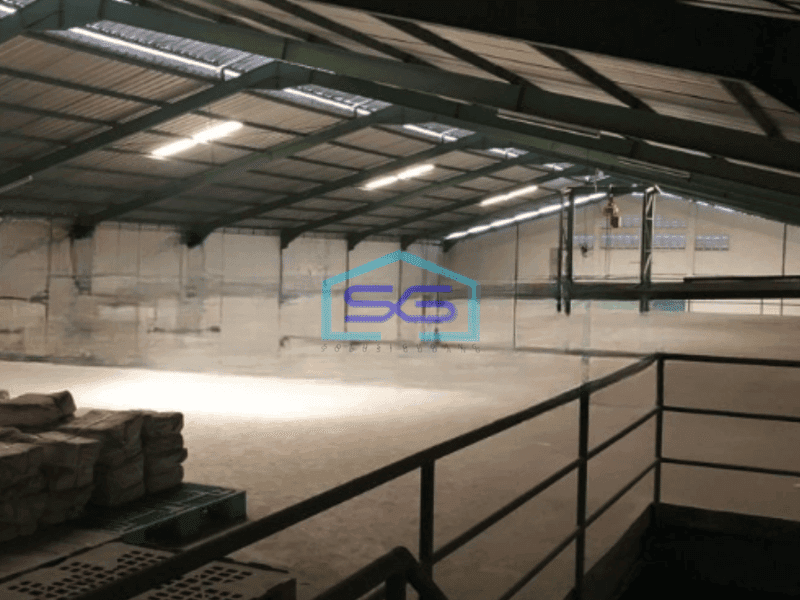 Disewakan Gudang Akses Container di Kosambi Tangerang Luas Bangunan 2618 m²