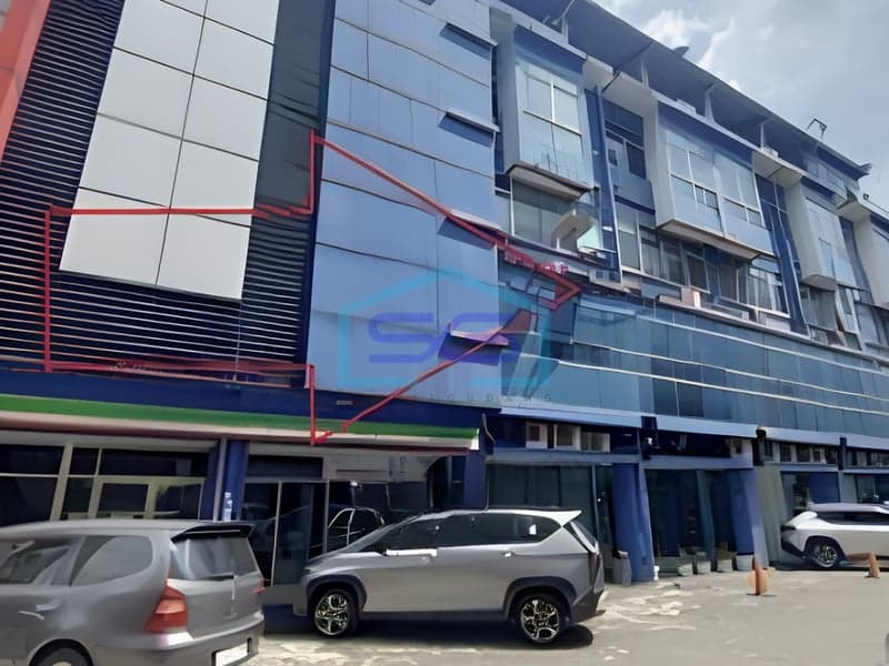 出售3间相连迷你店屋，位于雅加达 Pusat Senen，价格便宜，建筑面积174平方米