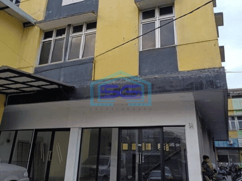Disewa Ruko Main Road Hook di Tubagus Ismail Kota Bandung