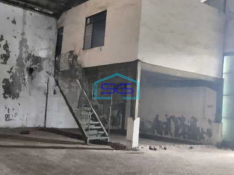 Dijual Gudang Luas Bangunan 980 m² Lokasi Margomulyo Surabaya