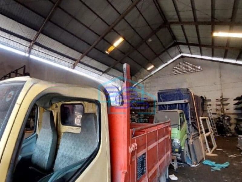 Dijual Gudang Lokasi Bebas Banjir di Tendes Surabaya Luas Tanah 1346 m²