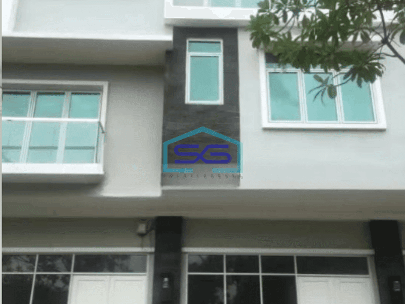 Disewakan 3 Ruko Gandeng Di Elang Laut PIK Jakarta Utara Luas Bangunan 1012m2