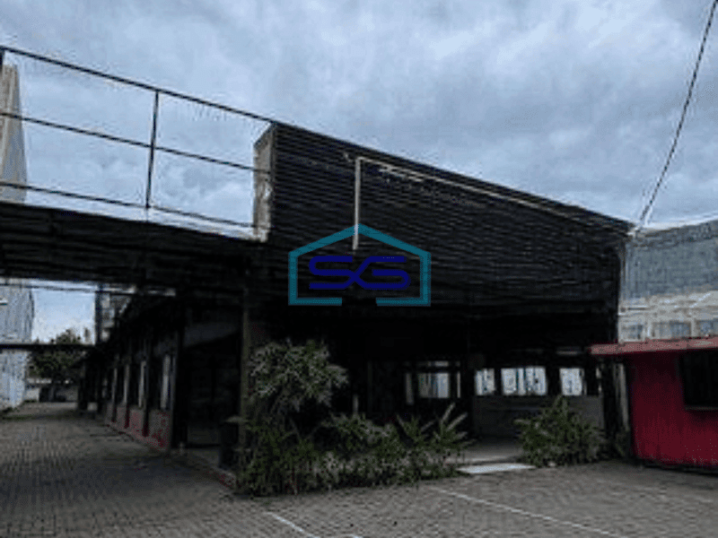 Disewakan Ruang Usaha Lokasi Strategis di Kota Surabaya Luas Tanah 1358m2