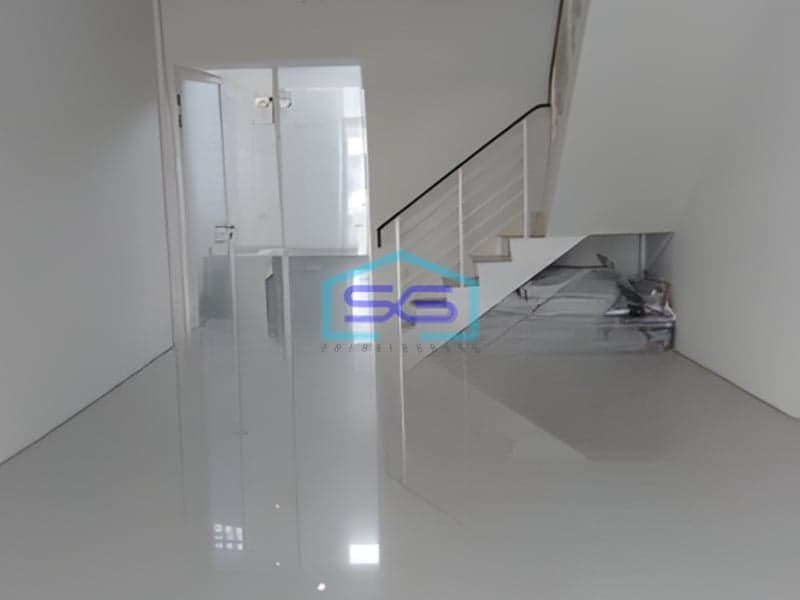 Disewakan Ruko 3 Lantai Luas Bangunan  200 m² di Citraland Surabaya