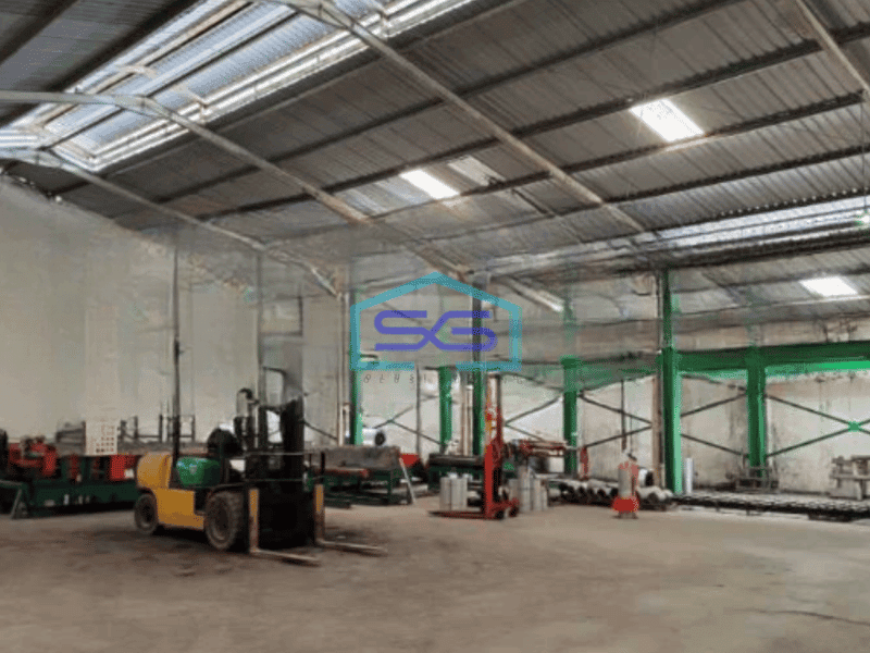 Dijual Gudang Ada Kantor dan Lift Barang Luas Bangunan  3272 m² di Waru Sidoarjo