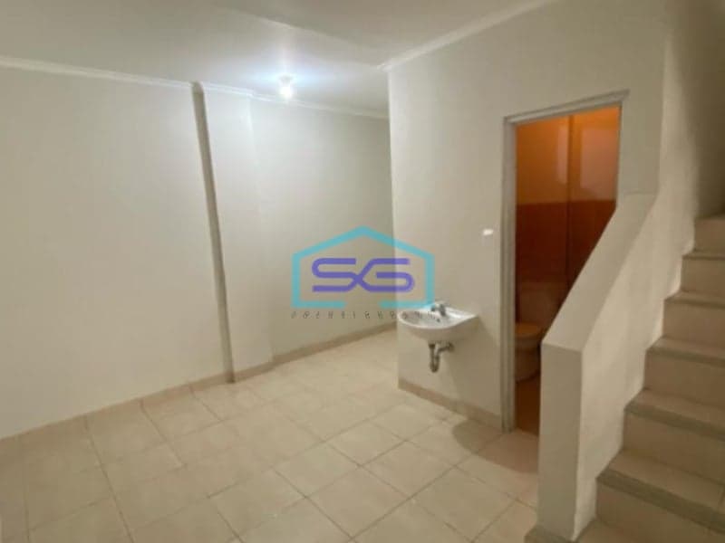 Disewakan Ruko 4 Lantai Lokasi di Kalideres Jakarta Barat LB 240m2