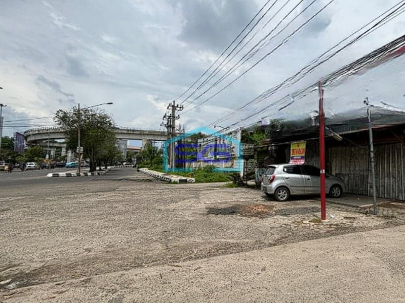 Disewakan Tanah + Bangunan di Tengah Kota, Jalan Demang Lebar Daun Palembang