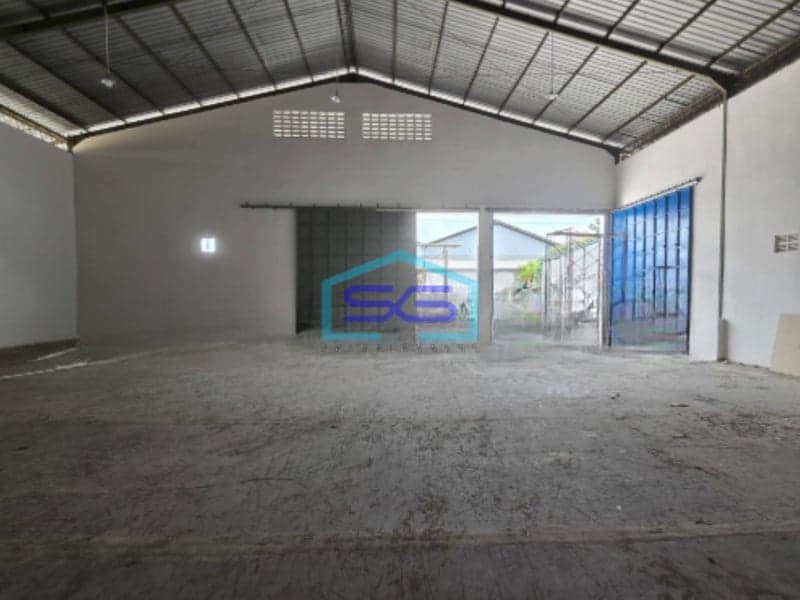 Disewakan Gudang Lokasi Bebas Banjir Luas Bangunan  820 m² di Ngaliyan Semarang