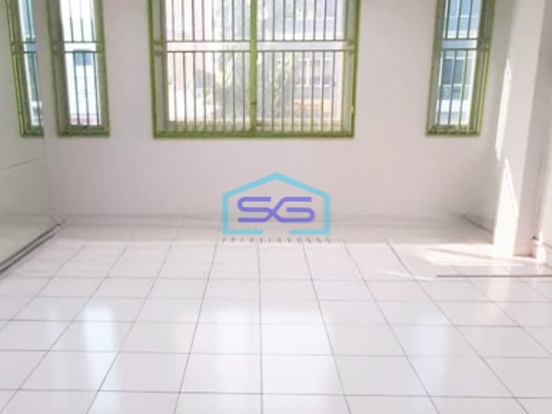 Disewakan Ruko Luas Tanah 110 m² Lokasi Taman Ratu Jakarta Barat