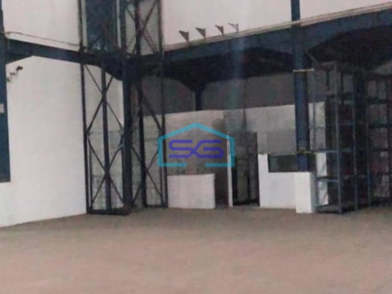 Disewakan Gudang Ada Lift Barang Luas Bangunan 2860 m² di Jakarta Utara