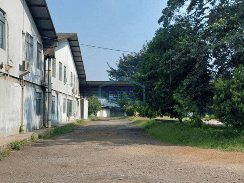 Disewakan Ex pabrik di Cikupa dekat dengan tol bitung posisi pinggir jalan raya