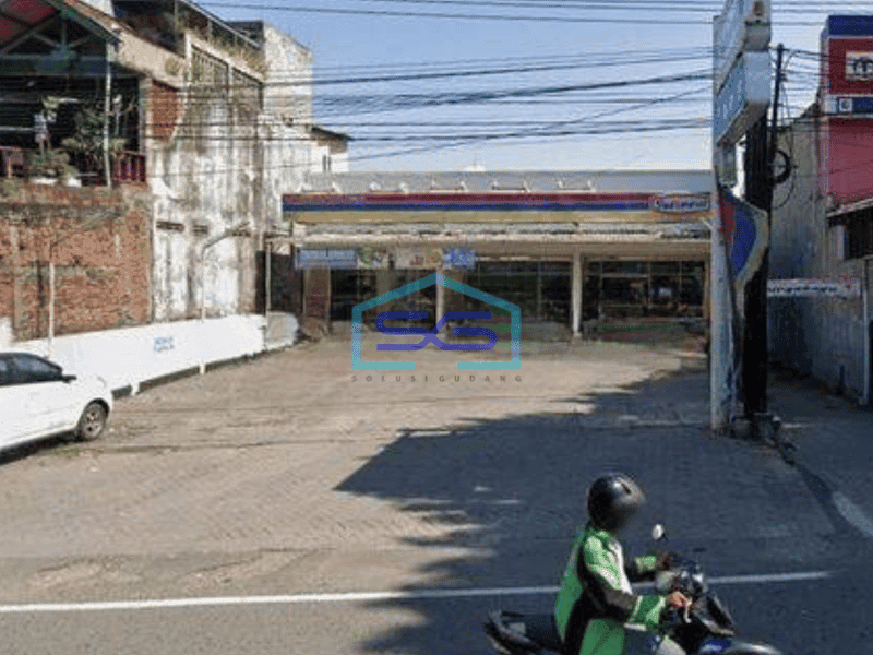 Disewakan Bangunan Usaha ex.Minimarket Letjend Sutoyo Waru, dekat Terminal Bungurasih