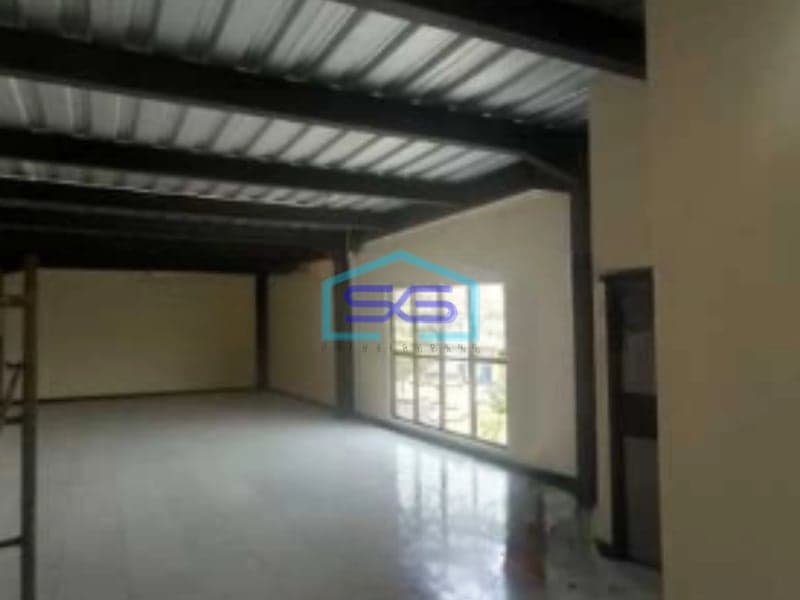 Disewakan Pabrik Baru Renovasi Bagus Siap Huni di Cikarang Bekasi LB 1127m2