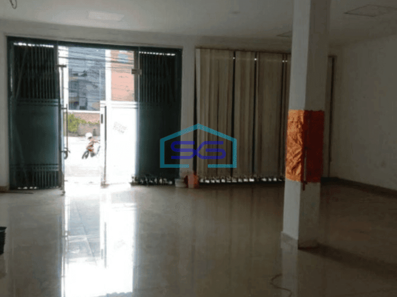 Disewakan ruko gandeng parkiran dan halaman luas di Denpasar Bali