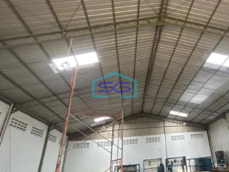 Disewakan Gudang Bisa Masuk Container Luas Bangunan 650 m² Lokasi Bebas Banjir di Tangerang