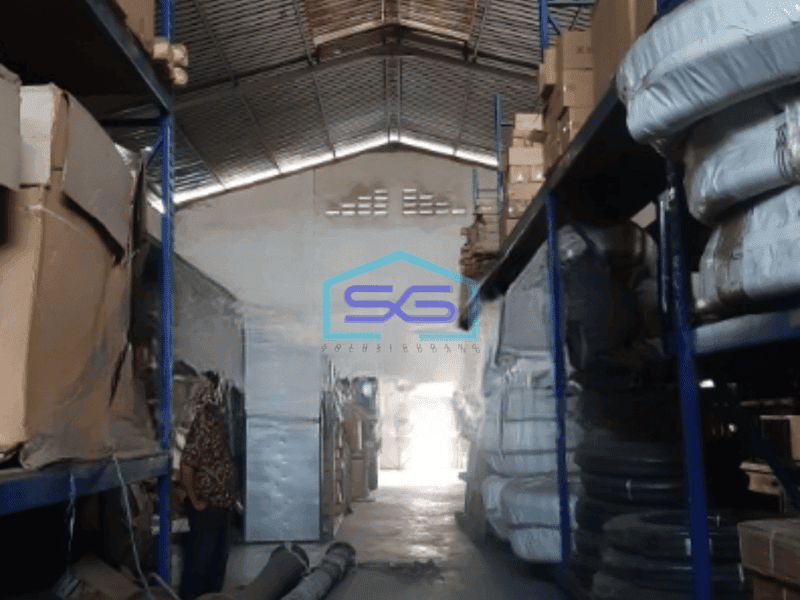 Dijual Gudang Akses Container Luas Bangunan  405 m² di Cengkareng Jakarta Barat