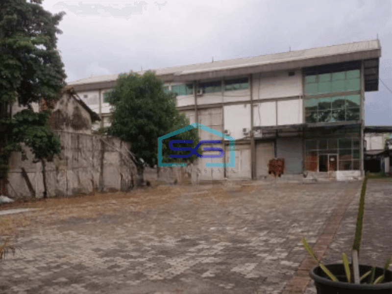 Disewakan Gudang Siap Pakai Ada Kantor Luas Bangunan 2800 m² di Kapuk Jakarta Utara