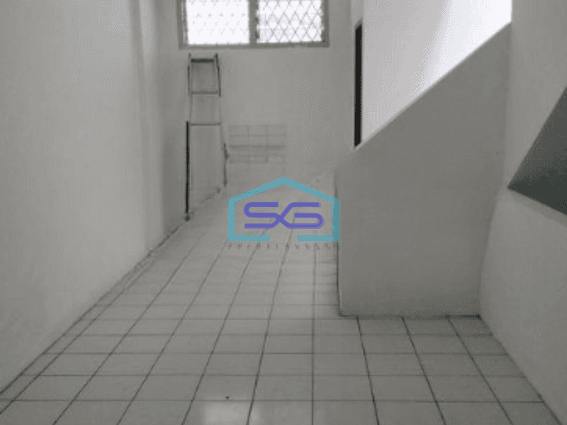 Disewakan Ruko Lokasi Strategis Hadap Jalan Raya di Srengseng Jakarta Barat