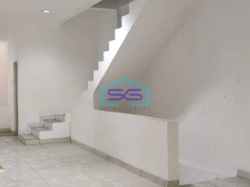 Disewakan Ruko Luas Tanah  670 m² Lokasi Bebas Banjir di Jakarta Barat