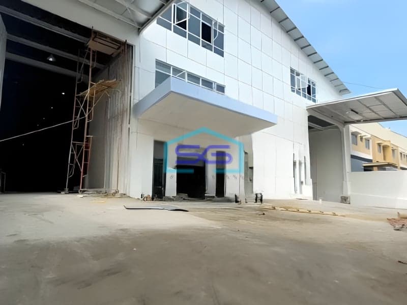 Disewakan Gudang Delta Silicon Lippo Gudang Dengan Loading Dock di Cikarang Selatan Bekasi LB 2311m2