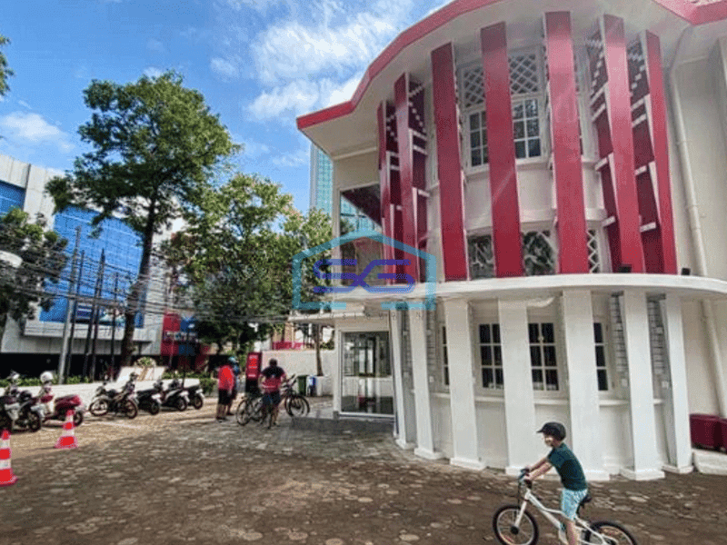 Dijual Ruang Usaha di Kebayoran Baru Jakarta Selatan LT 610m2