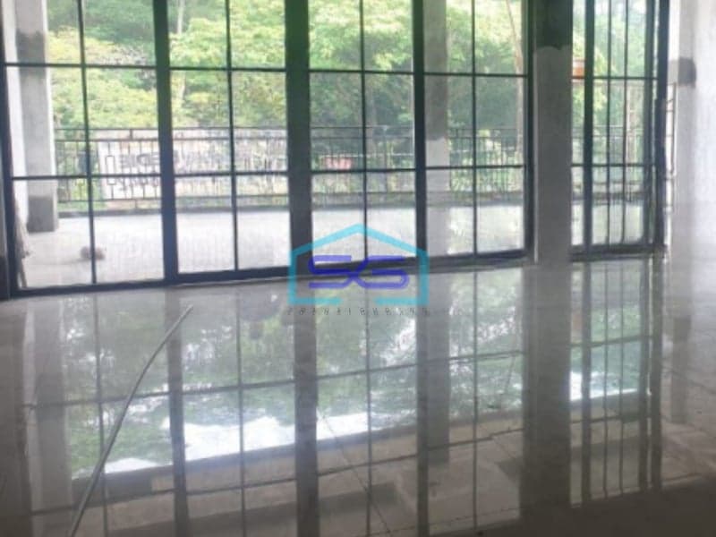 Disewakan Ruko Luas Bangunan  460 m² 3 Lantai di Depok Jawa Barat