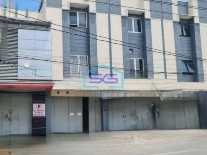 Disewakan Ruko Strategis 3 Lantai Tengah Kota Solo LB 255m2