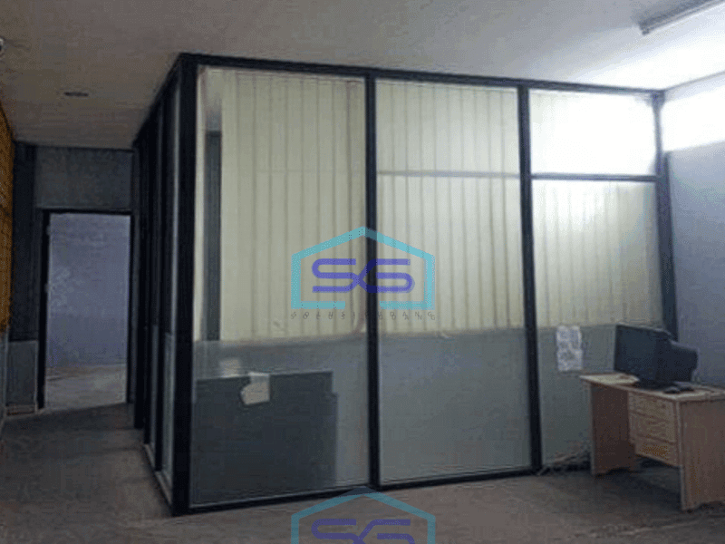 Dijual/Disewa gudang luas 2700m2 di Cipondoh