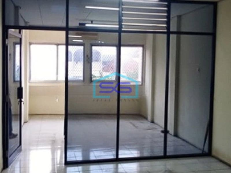 Dijual Ruko Cocok Untuk Bubut, Kantor, Strategis di Pangeran Jayakarta Jakarta Pusat LB 225m2