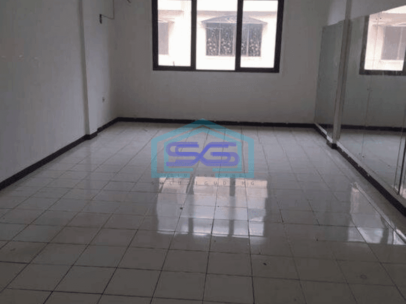 Disewa Ruko Lantai 2 dan 3 Jelambar SHM Bagus
