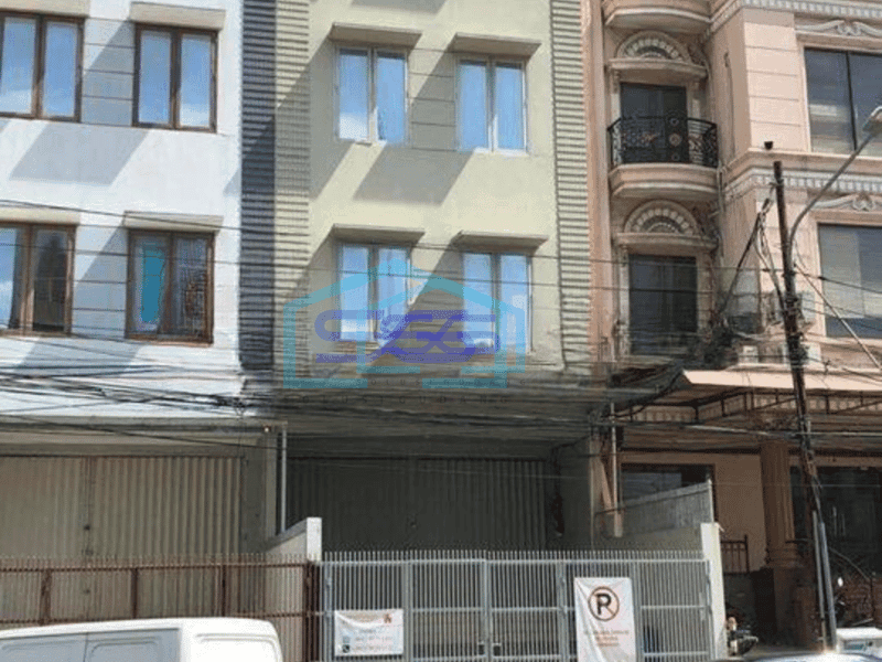 Disewa Ruko 4,5 lantai di Muara Karang. Rapih, siap pakai