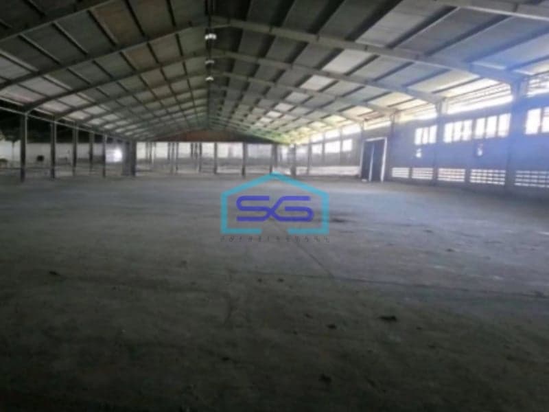 Disewakan Gudang Luas Bangunan 9610 m² Lokasi di Surabaya