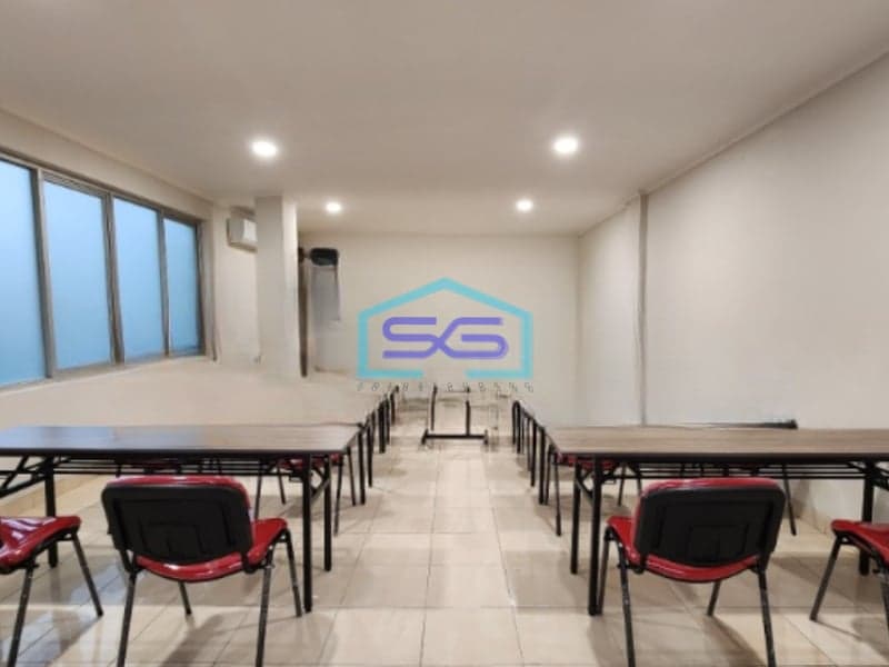 Disewakan Ruko Luas Bangunan Luas Tanah  283 m2 Lokasi Kalideres Jakarta Barat