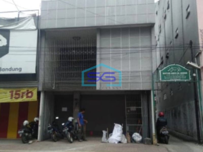 Di jual cepat ruko jl.cibadak 2 arah Astanaanyar, Bandung Luas Bangunan  300 m²